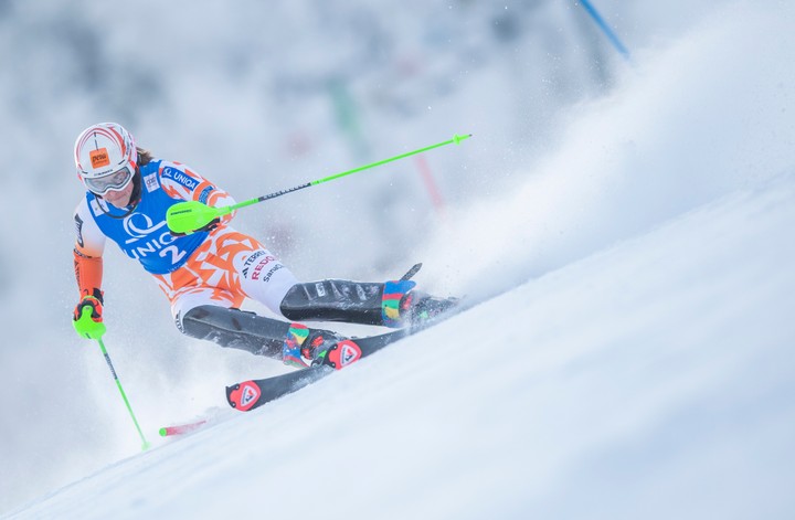 Vlhovej víkend v Špindlerovom Mlyne nevyšiel, Shiffrinovej ušiel rekord, ale získala malý glóbus